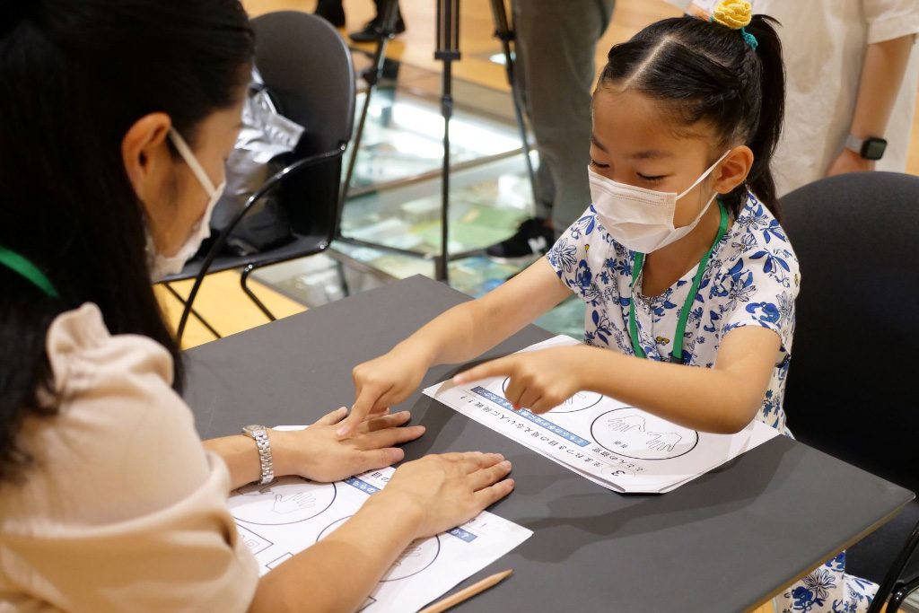 小鷹研究室（名古屋市立大学）によるワークショップの様子/NTTインターコミュニケーション・センター [ICC]（東京都/新宿区）
