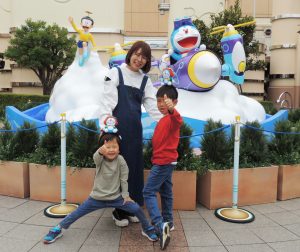 USJの2023年版「ドラえもん XRライド」で映画の世界へ!フード&グッズも紹介