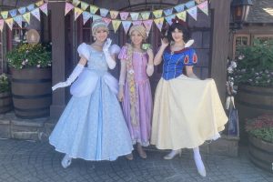 【2023年最新】ディズニー・ハロウィーンのお楽しみ!仮装のポイントや40周年ならではのプログラムをご紹介