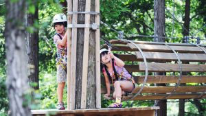 関西のアスレチックまとめ!空中コースやジップライン、公園の無料大型遊具も