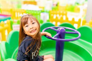 京都市周辺の室内アスレチック・室内遊び場!大型遊具・ボールプール・赤ちゃん設備も