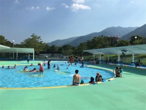 岐阜県の水遊びが無料の公園3選!じゃぶじゃぶ池・小川・こどもプールなど