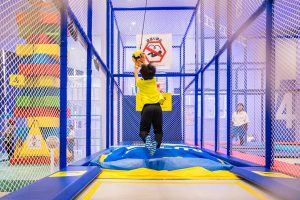 屋内アスレチック施設「トンデミ枚方」徹底レポ!身長制限や服装は?キッズエリアは何歳から?