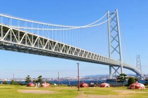明石海峡大橋を一望！道の駅あわじのグルメ・お土産は？生しらす丼など海鮮丼が必食
