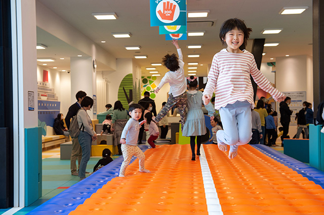 あそびに熱中できる「屋内ゾーン」/リポビタンキッズ PLAYLOT by BørneLund
