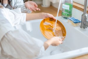どうやったら生活排水を減らせる?家で実験してみよう【小学生の自由研究アイデア】