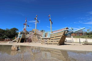 生駒山上遊園地の人気アトラクションや夏に水遊びもできる「PLAY PEEK ITADAKI」を紹介！