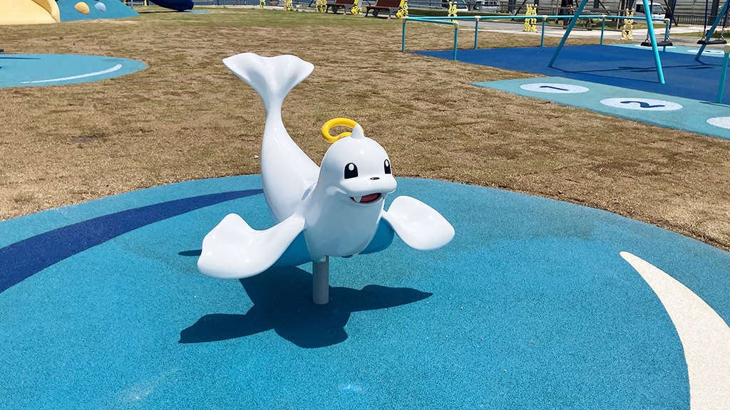 「ジュゴンのスイング遊具」/ミジュマル公園 in とば(三重県/鳥羽市)