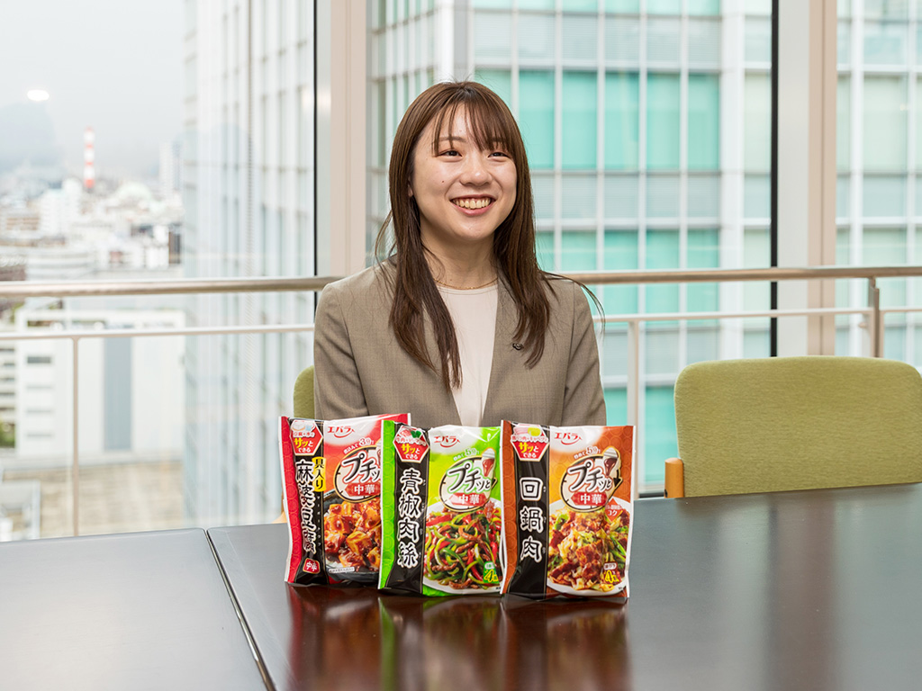 営業企画部 営業販売促進課 栗原寛奈さん