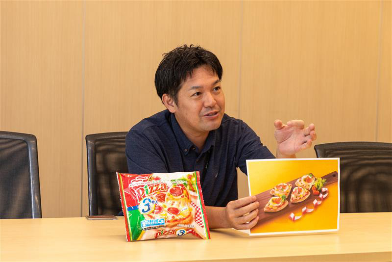 開発部 開発戦略グループ 市販用冷凍食品課 課長 光富健さん