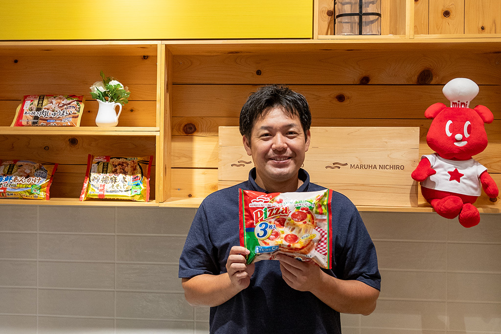開発部 開発戦略グループ 市販用冷凍食品課 課長 光富健さん