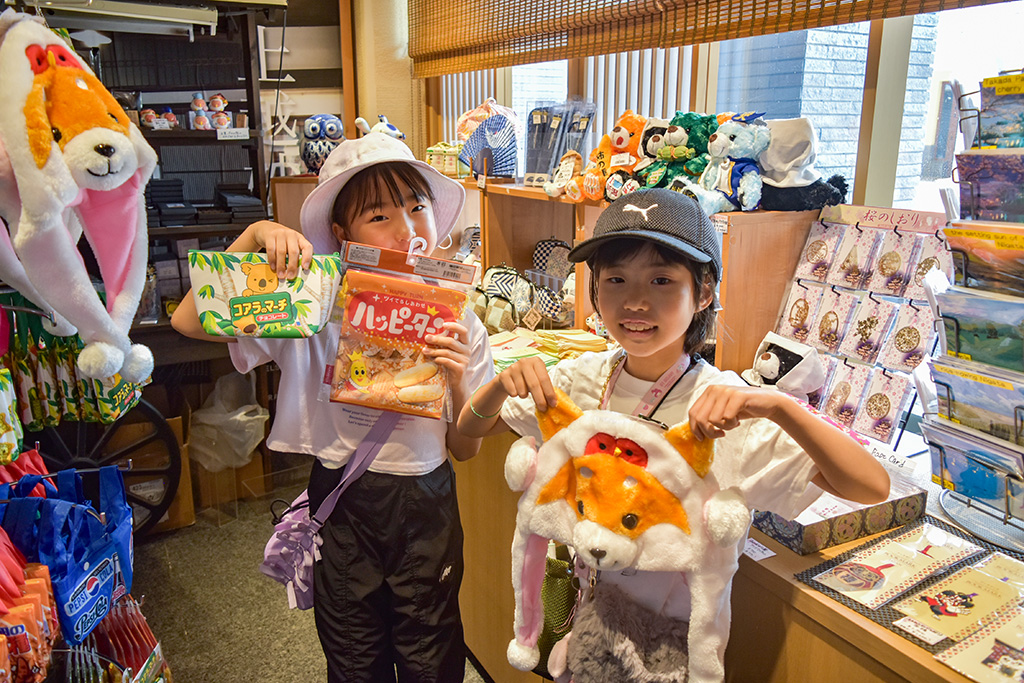 ロッテのお菓子がモチーフのお土産がいっぱい/ロッテアライリゾート(新潟県妙高市)