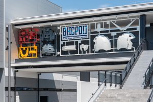 静岡・バンダイホビーセンター新工場内に「BHC PDII MUSEUM」が9/2オープン!実物大ガンダムサイズのガンプラモニュメントも