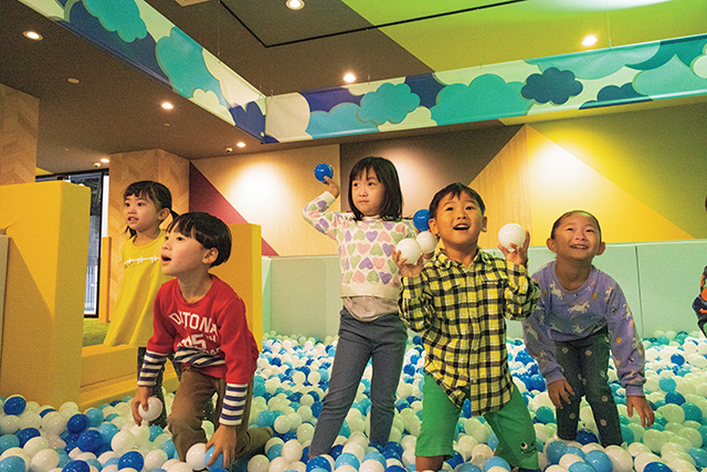“そらとぶなかまたち”/長崎スタジアムシティ(長崎県/長崎市)