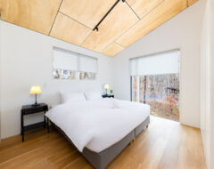 Master Bedroom 1 x Queen Size bed