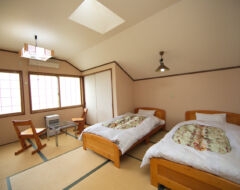 Wa-Yo Room with ensuited bathroom
