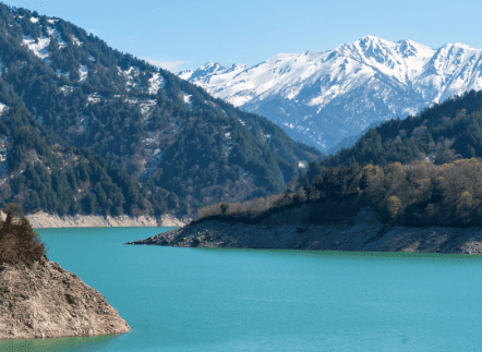 「四季折々の魅力にあふれる雄大な立山連峰と、 絶景が広がる立山黒部アルペンルート 」 画像1
