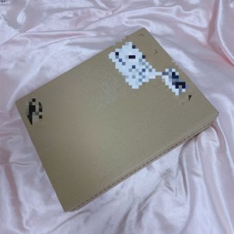 ダンボールで届き、開けて見るとラッピングされている商品が入っている