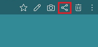 「ギャラリー」の中から圧縮したい画像を開き、右上にある共有アイコンをタップ