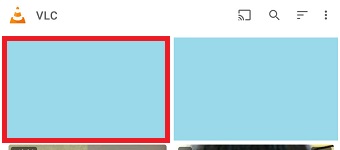 再生したい動画のサムネイルをタップ