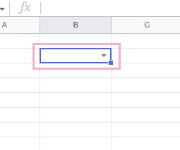 プルダウンが挿入されている場所にカーソルを合わせ、キーボードの「F2キー」を押す