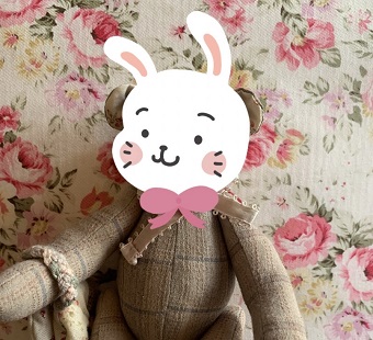 顔を隠すことができた