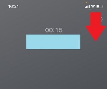 右上のバッテリーのマークの部分から下にスワイプし、コントロールセンターを開く