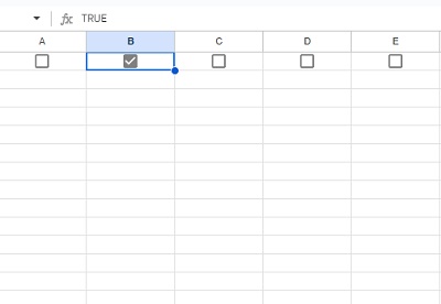 いずれかのチェックボックスをクリックしてオンにしてから、別のチェックボックスをクリックして動作を確認してみよう