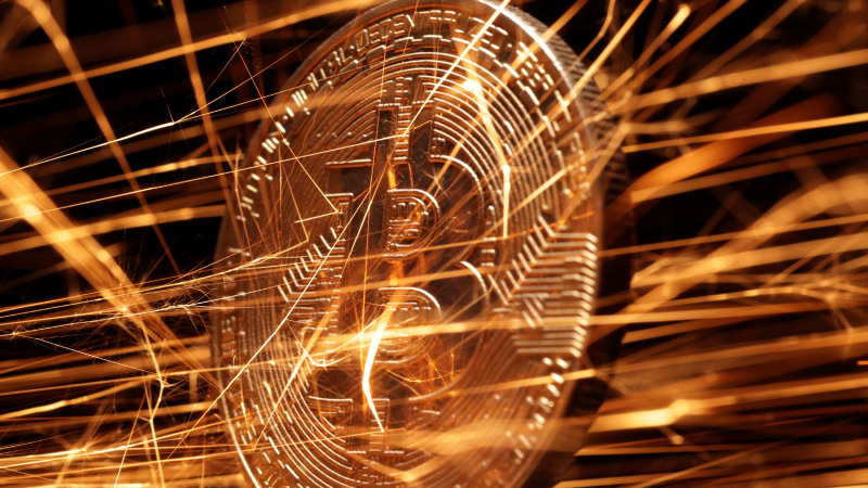 ストラテジー、Q4は124億ドルの損失計上、ビットコイン価格下落で