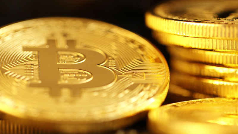 KLabが8000万円でゴールド追加購入、ビットコイン取得は保留