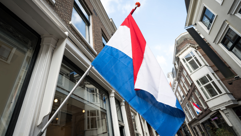 予測市場を巡る規制判断が分岐。オランダは違法賭博、米国では州と連邦が対立