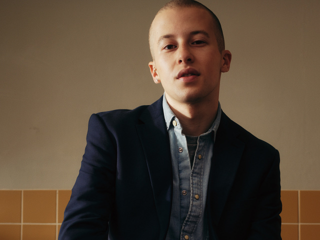 就活用スーツ 無料で貸します H Mの社会貢献事業 Topics Pen Online