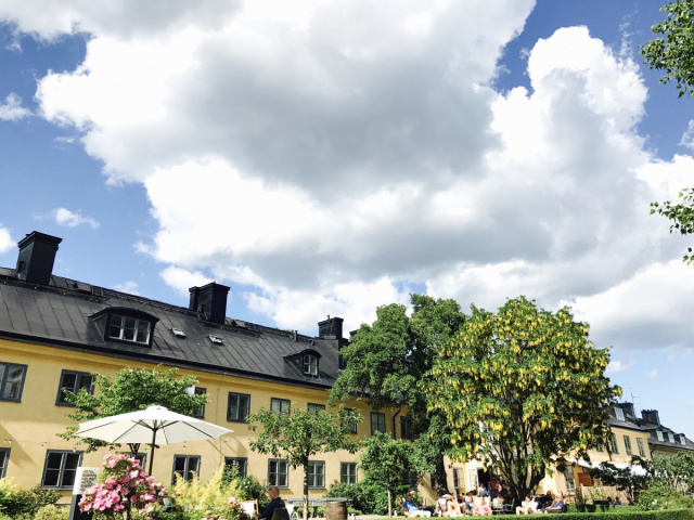 湖のロケーションが最高 ストックホルム シェップスホルメン島の横長ホテル Topics Pen Online