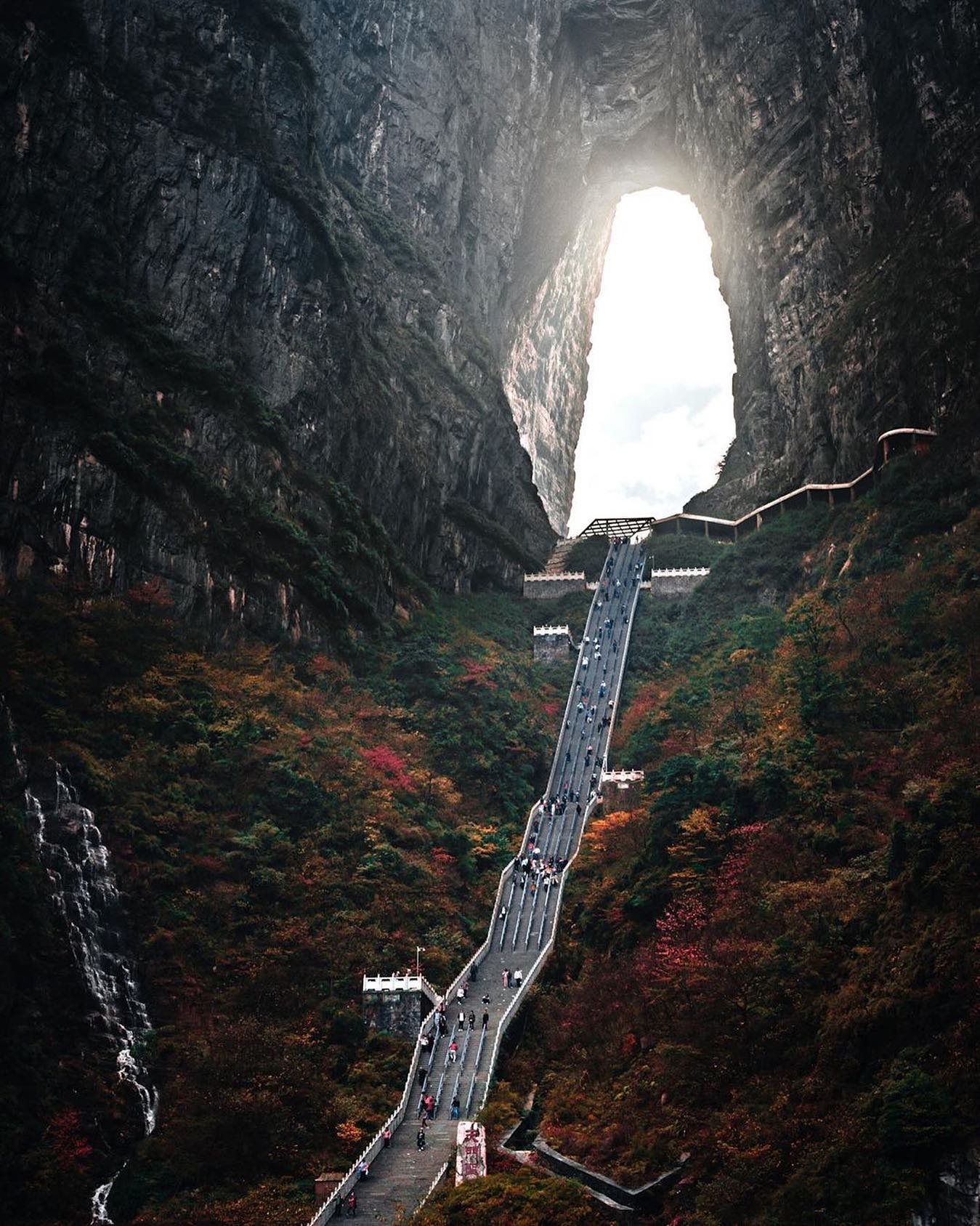 口コミ投稿：Would you drive up here?⁣👉 Follow @explore for more! 👈⁣⁣⁣👉 Follow @explore for …