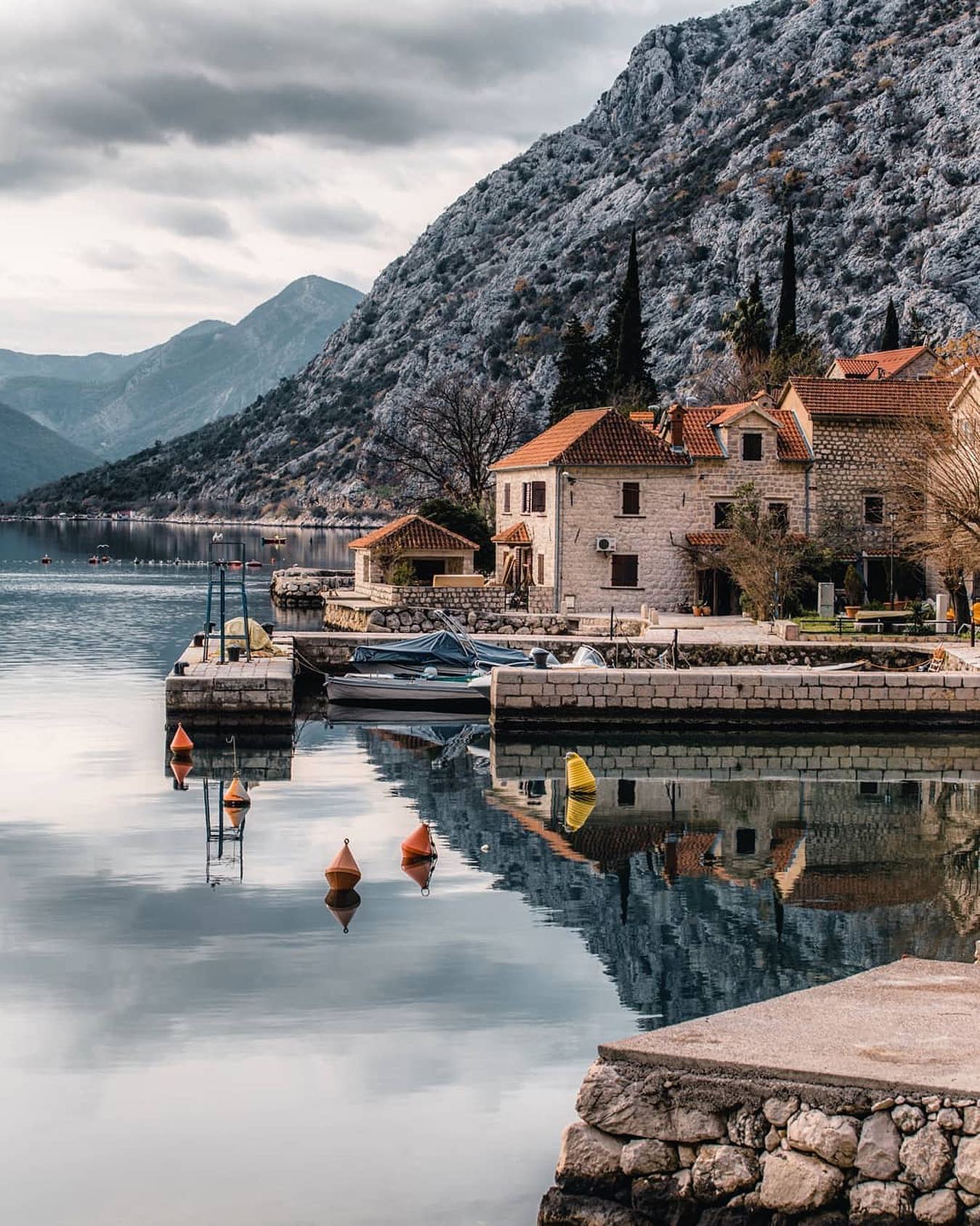 口コミ投稿：Who would you explore Montenegro with?⁣👉 Follow @explore for more! 👈⁣⁣⁣👉 Follow…
