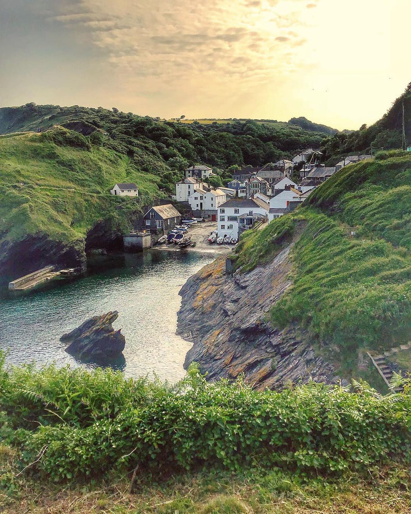 口コミ投稿：Who would you explore Cornwall with?⁣👉 Follow @explore for more! 👈⁣⁣⁣👉 Follow @…