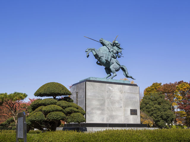 山形駅周辺レンタカー料金比較 格安予約 乗り捨て可 旅楽