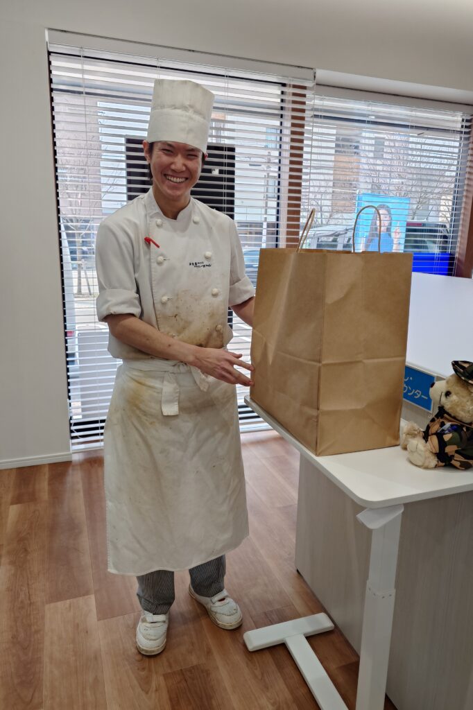 ニュー狸の狸定食(黒いやきめし変更)|トンカツとサーモンフライの定番ランチ・高山不動産 繁忙期給食