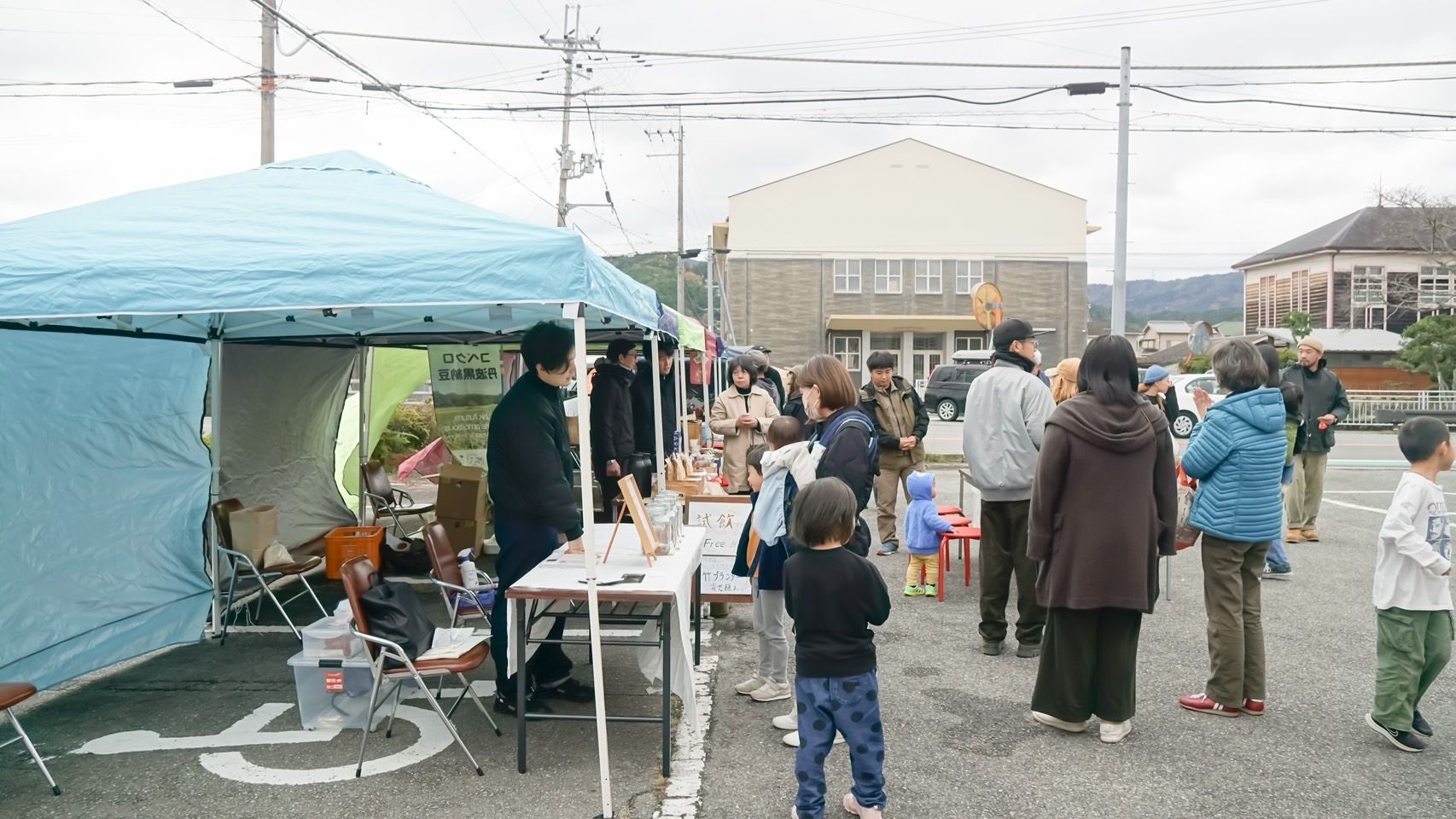11月八上マルシェ2.JPG