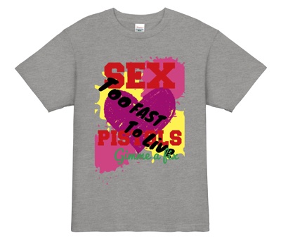 トレンドのパンクTシャツ