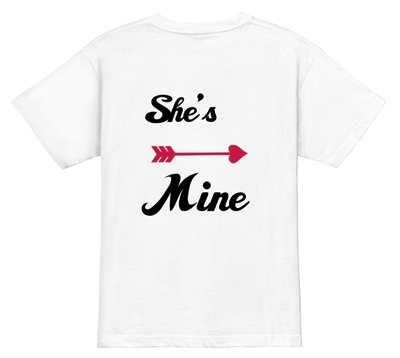 後ろ姿でラブラブ度をアピール 1│Tシャツプレゼント