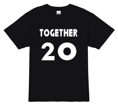 2人揃って初めて完成するデザイン 1│Tシャツプレゼント