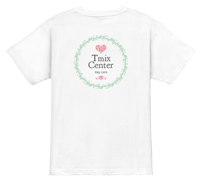 ナチュラルで親しみやすい介護ユニフォームデザインTシャツ