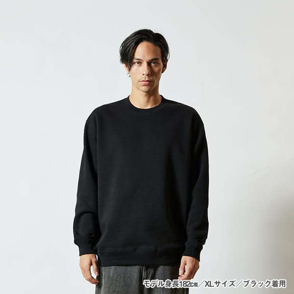 モデル身長182㎝／XLサイズ／ブラック 着用／正面シルエット