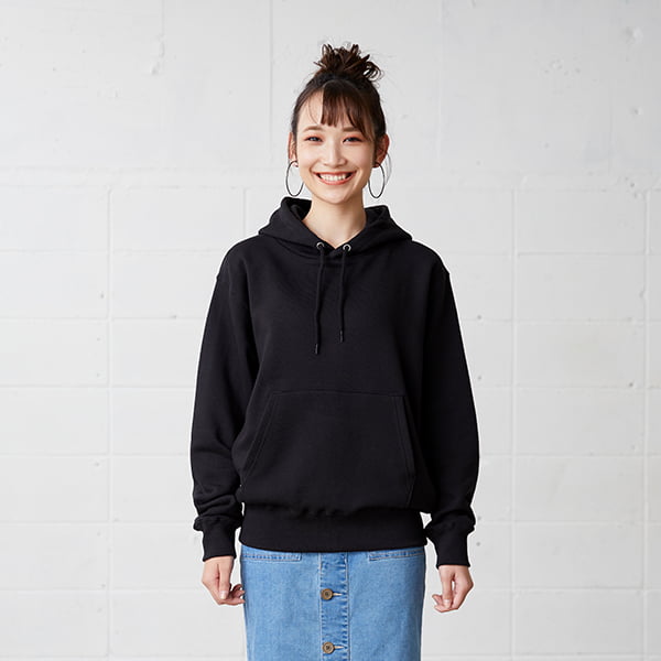 モデル身長163㎝/Sサイズ/ブラック着用/正面シルエット