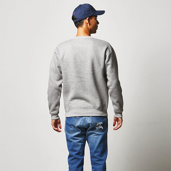 モデル身長182㎝／Mサイズ着用／背面シルエット