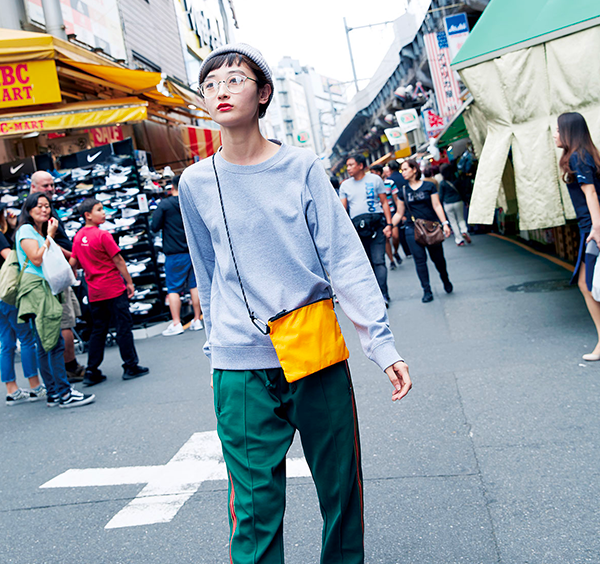 女性 着用イメージ