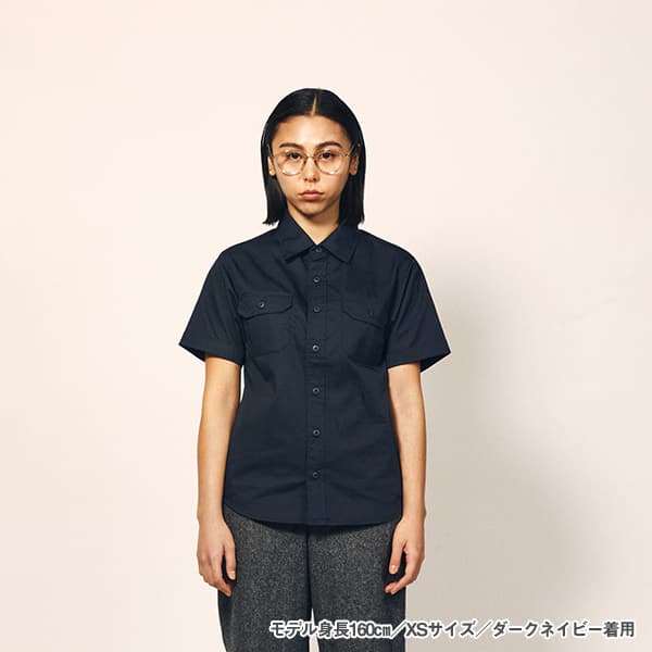 モデル身長160㎝/XSサイズ/ダークネイビー 着用/正面シルエット