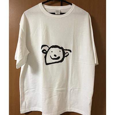 甥っ子の書いた似顔絵がかなり可愛くてつくってみました☆ 届いてみたら綺麗にTシャツプリント出来ていて感激しています(^^) また利用したいです!【20代・男性・やー さん】