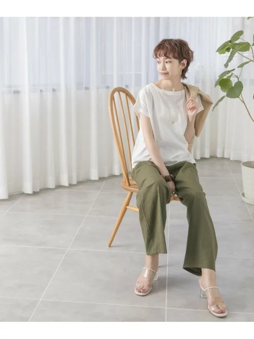 ショートヘアに似合う服装は 年代別 季節別のおすすめコーデ18選